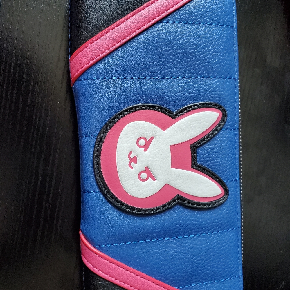 Loungefly D.va Wallet